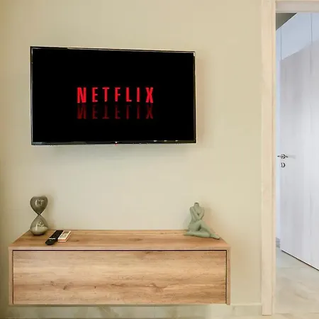 Apartment Danae Luxurious #tifhelexpo